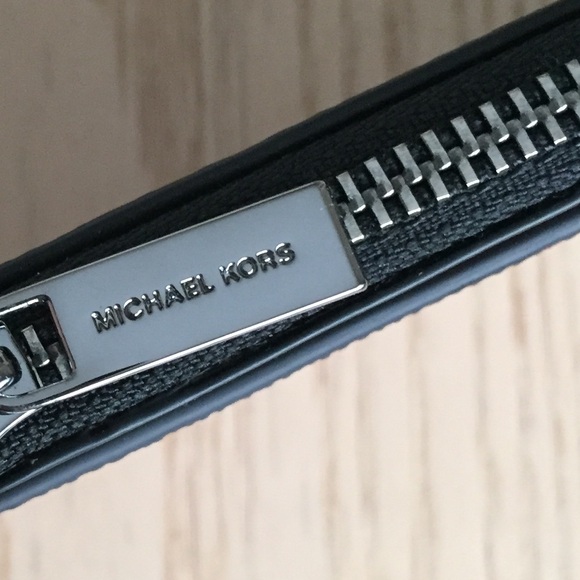 Michael Kors Cooper Cherry Slim Wallet - Picture 3 of 8